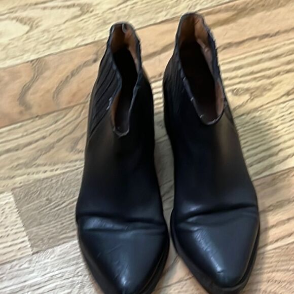 MADEWELL DISTRESSED LEATHER ANKLE BOOTIE SIZE 8 - Picture 1 of 6